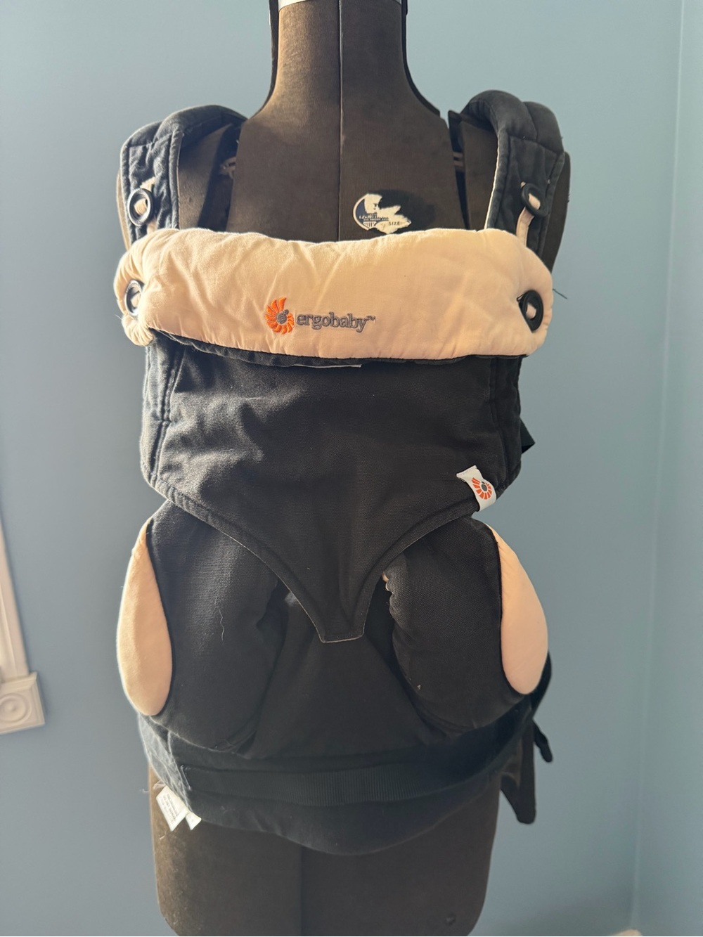 Ergo baby black and tan